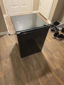 Mini fridge
