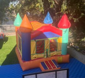 Jumper with motor inflatable