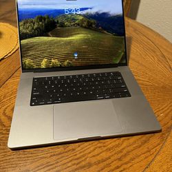 Apple M1 MacBook Pro 16” 2021