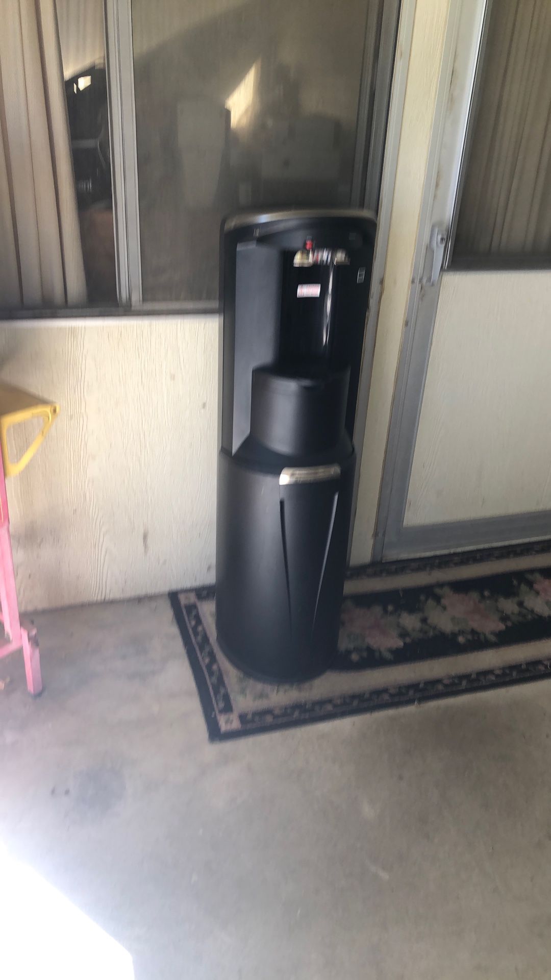  Crystal Mountain Water Cooler - Bottom Load STFM2KH1C