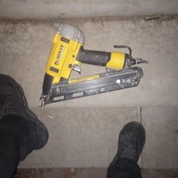 DeWalt Finishing Nail Gun 