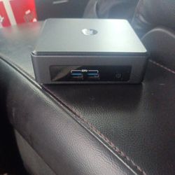 Intel Nuc 7  i5