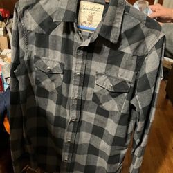 $10, Men’s Flannel Size Small