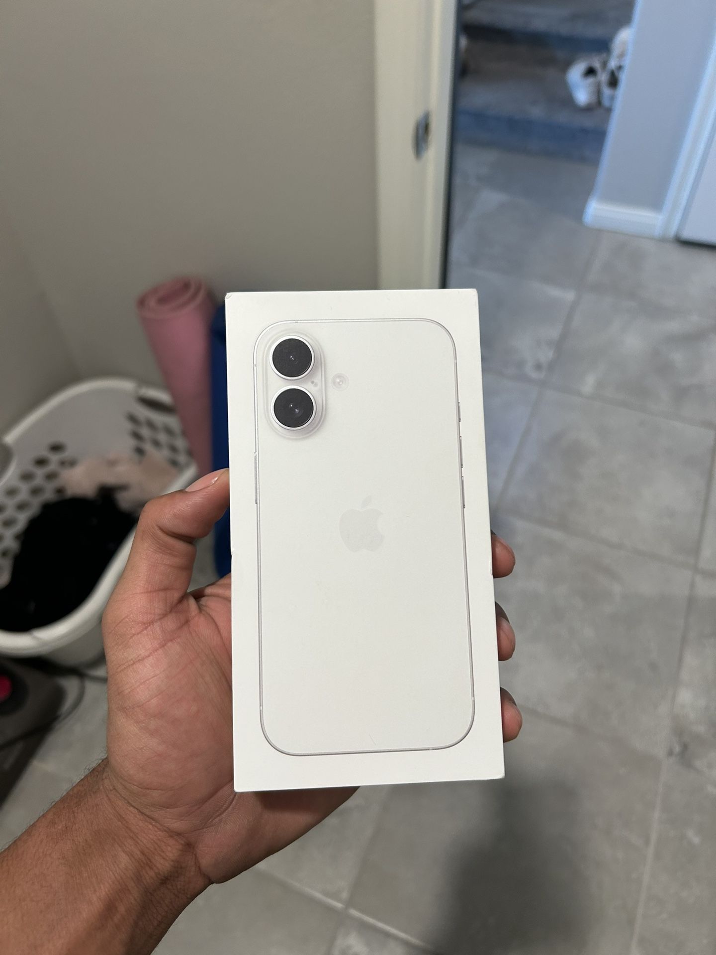 iPhone 16 (BRAND NEW)