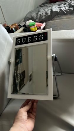Guess mirror 🪞