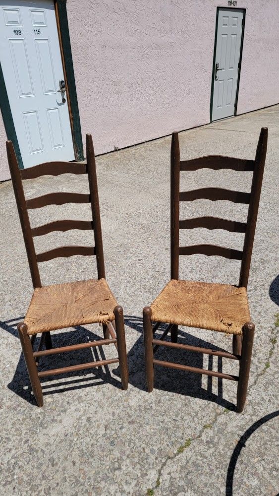 Set Of 2 Antique Ladder Back Chairs 