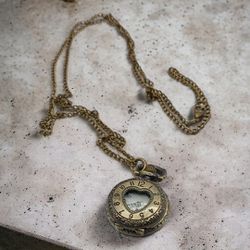 Woman's Pendant Necklace Watch Vintage Antique Bronze Heart Shape