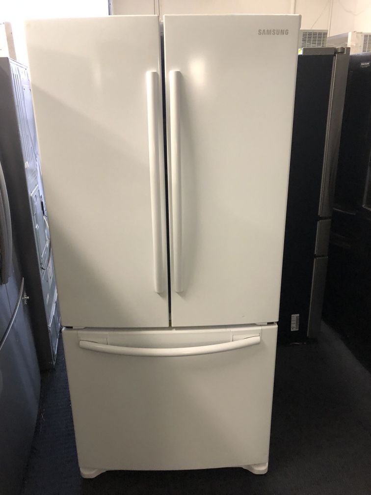 New 33W White Samsung Refrigerator
