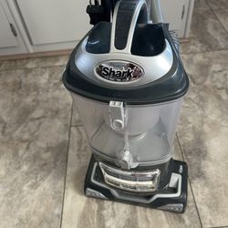 Shark Aspiratour Vacuum Model UV54026 Like New!  $60 Selling For Older Couple Mesa