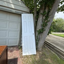 Small slider or hinge door