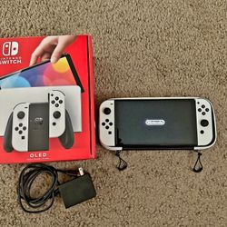 Nintendo Switch (OLED Version)
