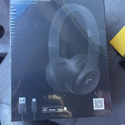 Beats Solo 3. Unopened Box