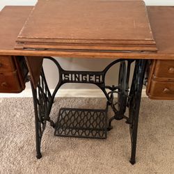 Singer, Sewing Machine Table