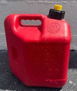 Blitz 2 Gallon Gas Can – Used