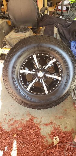 5 Helo HE791 Maxx Gloss Black Wheel With Milled Accents (17x9"/5x127mm, -12mm offset)