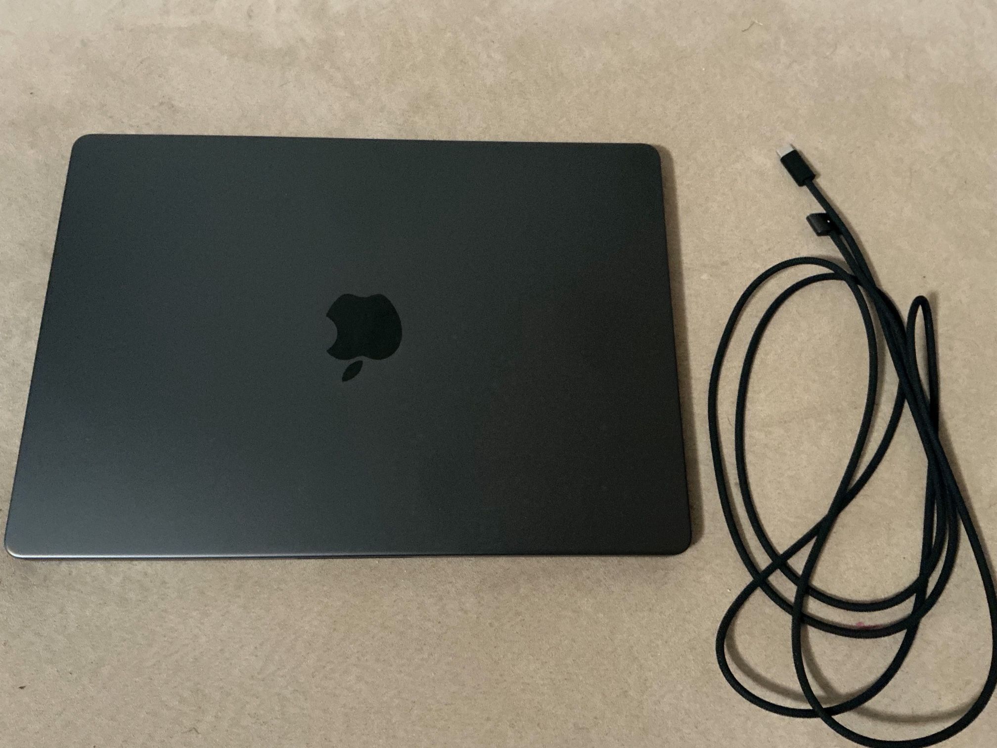 Apple MacBook Pro M4 14”
