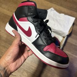 Air Jordan 1 Mid tops
