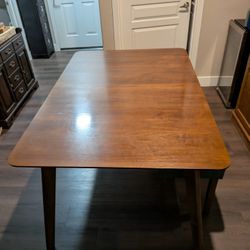 Dinning Table 60x40, 72 W/leaf & 4 Chairs 