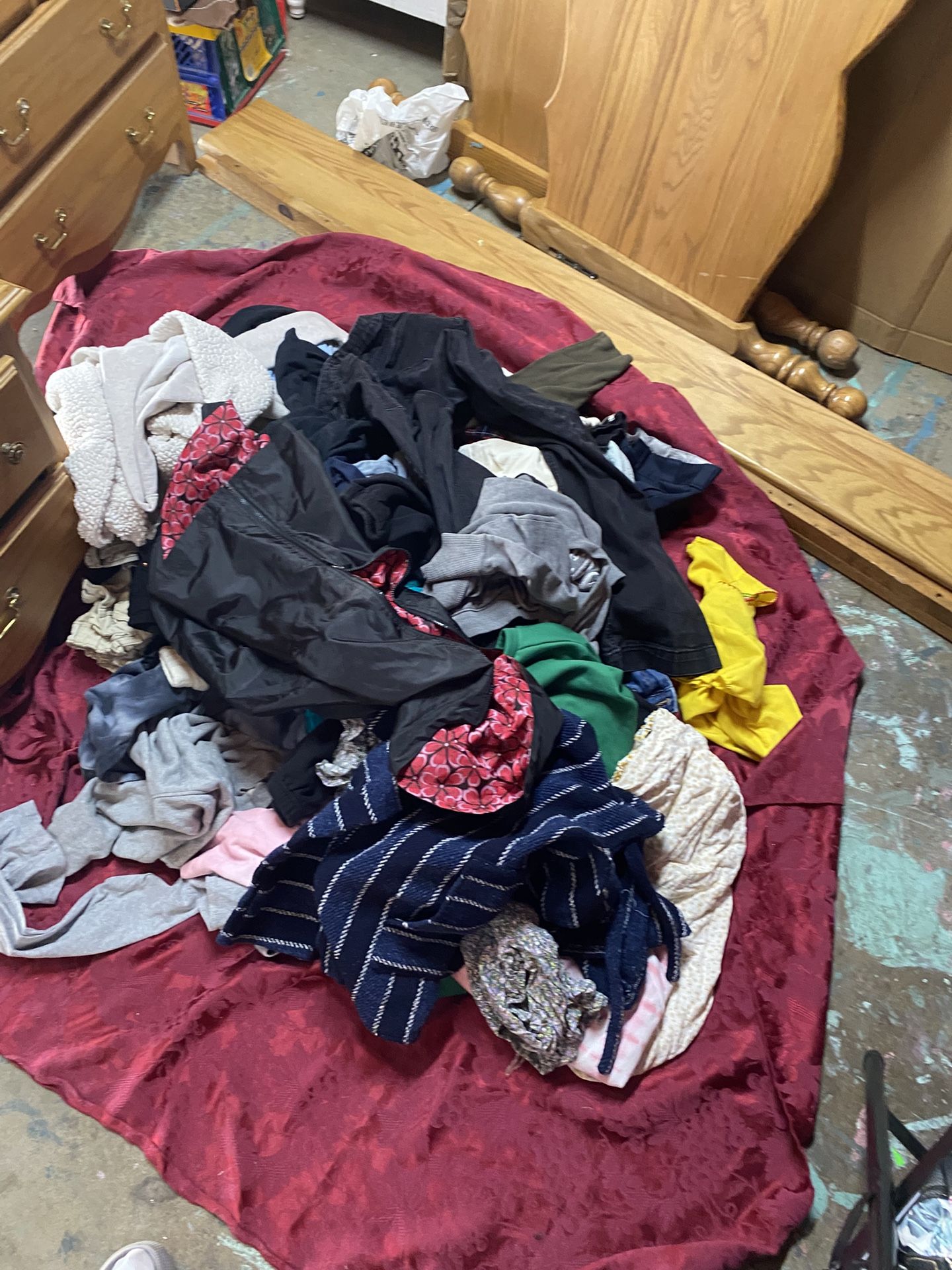 Very Large Bag of Women’s Clothing Size XS