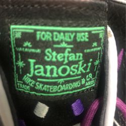 Nike shoes 