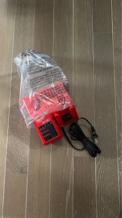 Milwaukee Charger M12 and M18