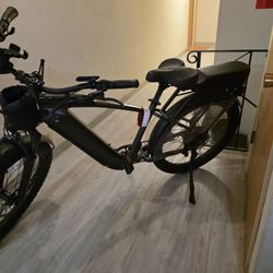 Cafe Cruiser eBike Like New