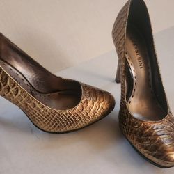 N. Peoria Brand New Gianni Binni Shoes Gold Color Dress Heels Size 6.5 Please Read Description For Pick Up Location Options 
