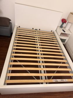 Twin size bed frame