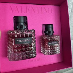 Valentino Women’s perfume Set 