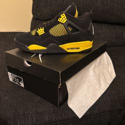 Jordan 4 Thunder 