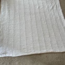 55” x 55” super soft, white blanket new