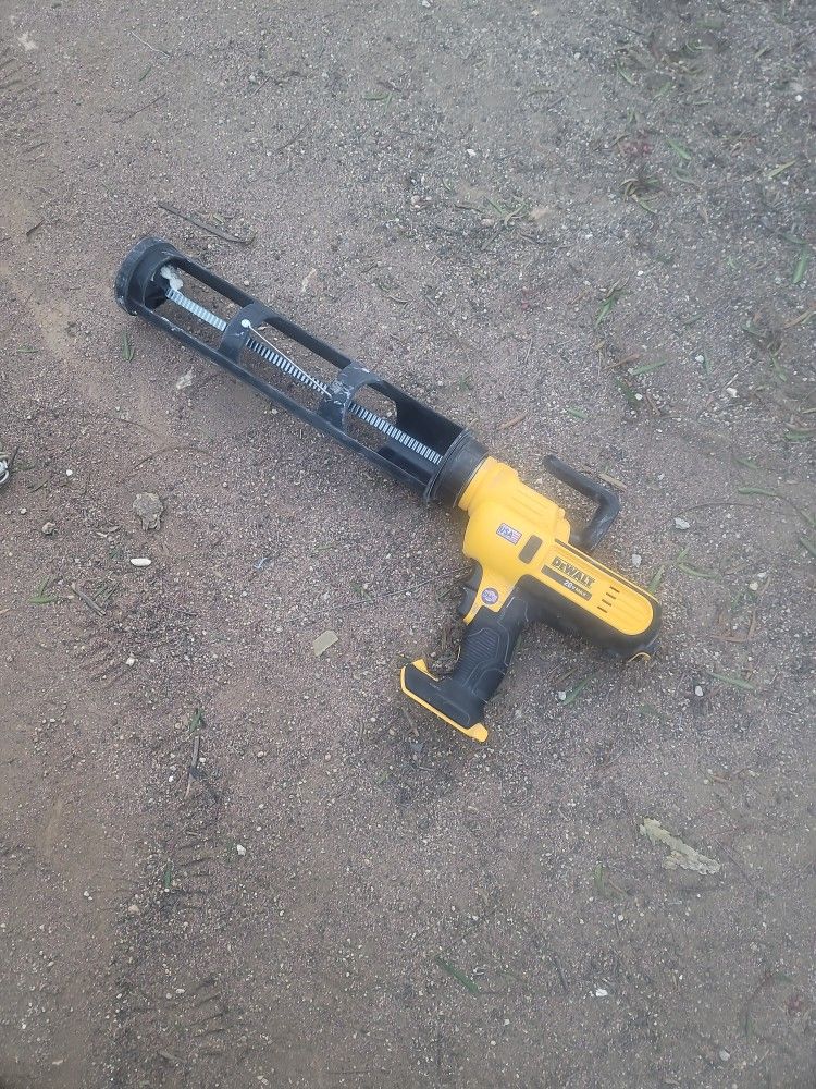Dewalt Caulking Gun 29 oz