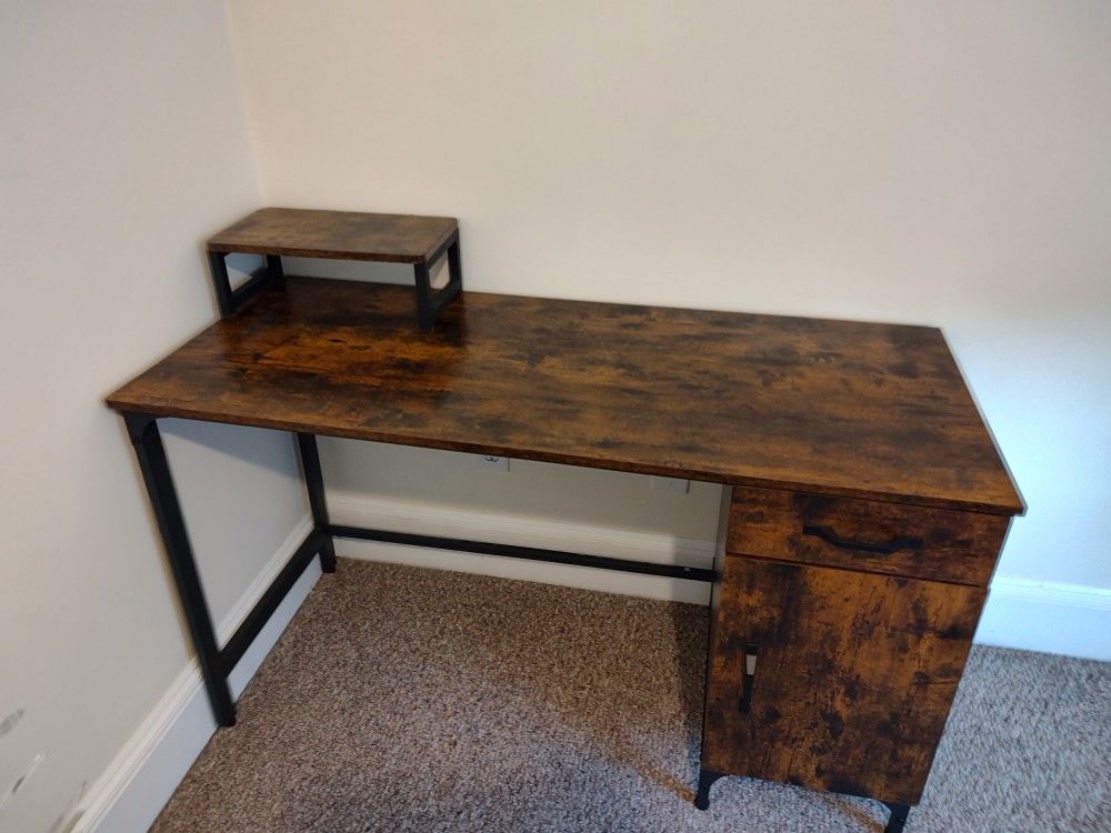 Computer Desk