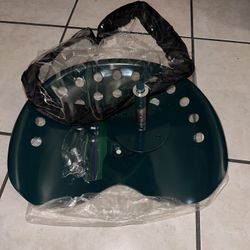 Metal Seat With Screw Post
