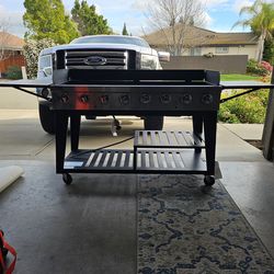 Royal Gormet 8 burner grill