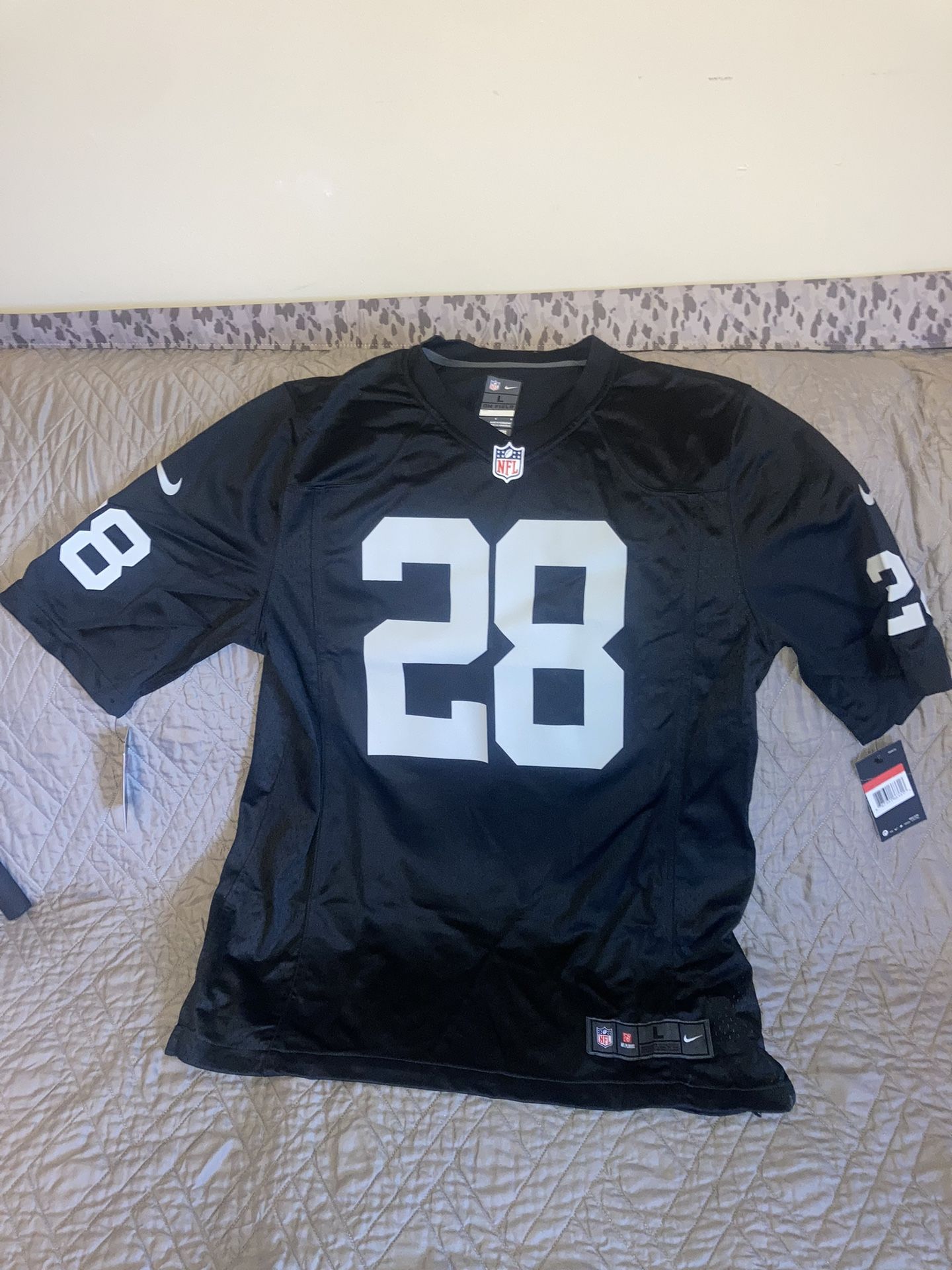 Raiders  Jersey ( Brand New )  Size L