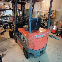 Toyota Forklift 