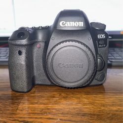 Canon 6D Mark II + Extra Batteries