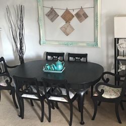 Vintage dining room table end 6 chairs.