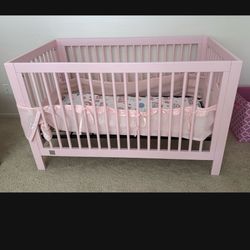Pink Baby Gap Convertible Crib