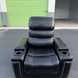 5 Theater Recliners Most Pick Up!!