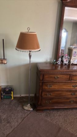 Floor lamp