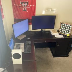 Free Corner desk