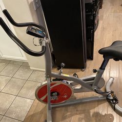  Sunny Health & Fitness Indoor  Cycling Stationary Exercise Bike Chain Drive