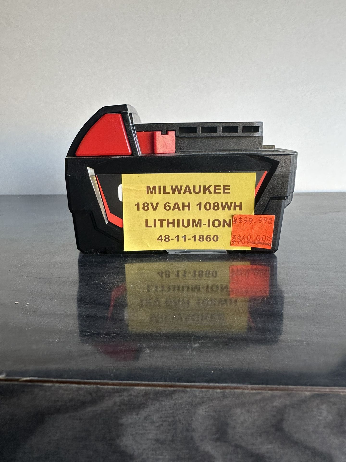 MILWAUKEE 18v LITHIUM ION BATTERY 6AH $38
