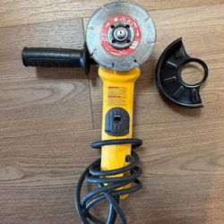 DEWALT Angle Grinder, 4.5 Inch, 11 Amp, 11,000 rpm, With Paddle Switch