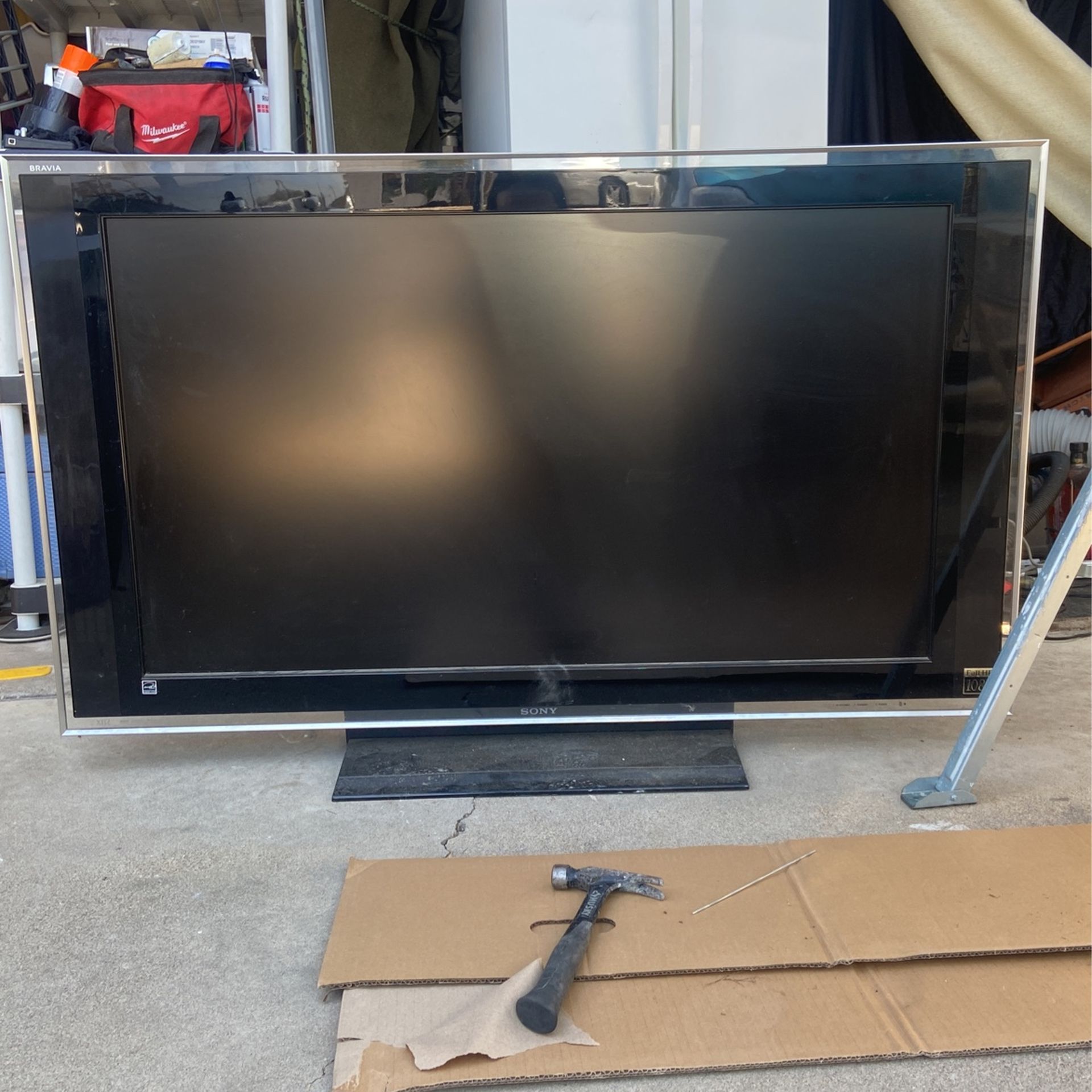 52” Sony Bravia LCD Digital Color Tv 1080p
