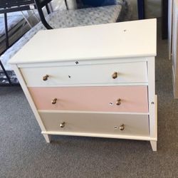 Little Seeds Monarch Hill Poppy 3 Drawer Dresser