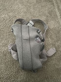 Baby Björn Carrier