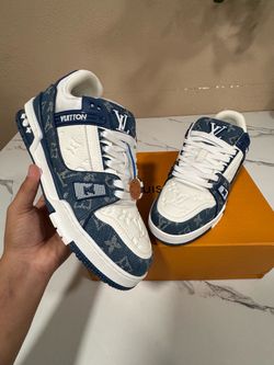 Louis Vuitton LV Trainer (Size 9)